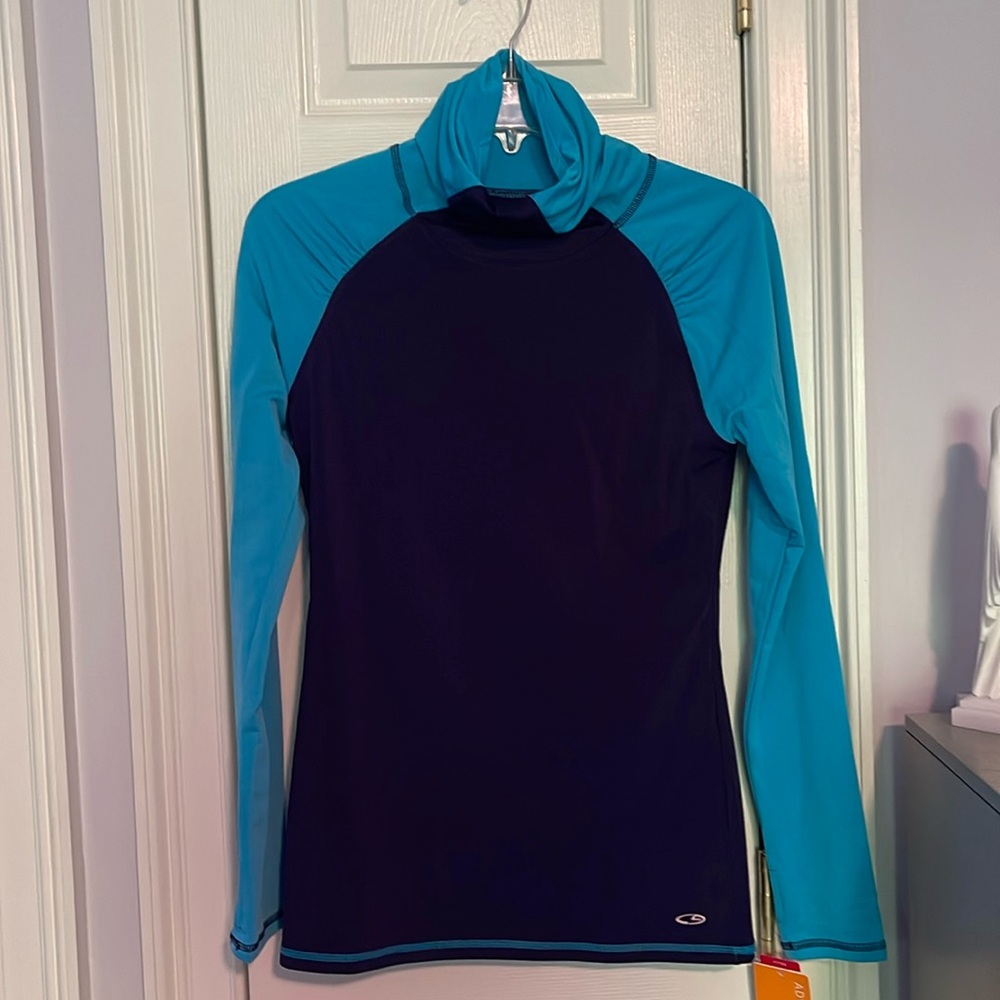 Women’s athletic performance top